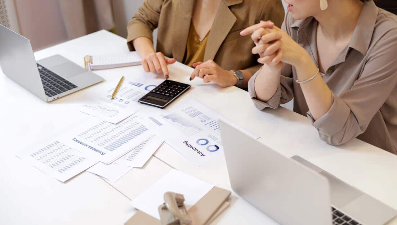 Податки та збори при купівлі-продажу землі